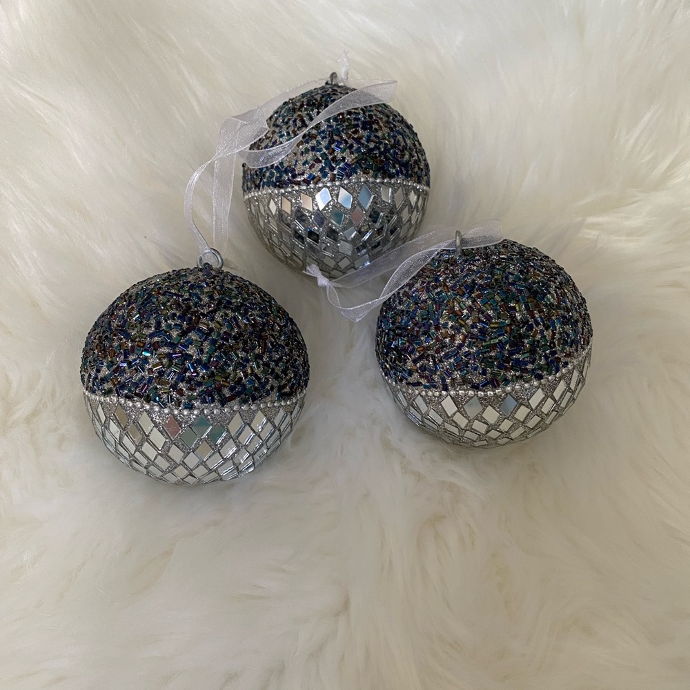 Christmas Ornaments - Picture 3 of 8